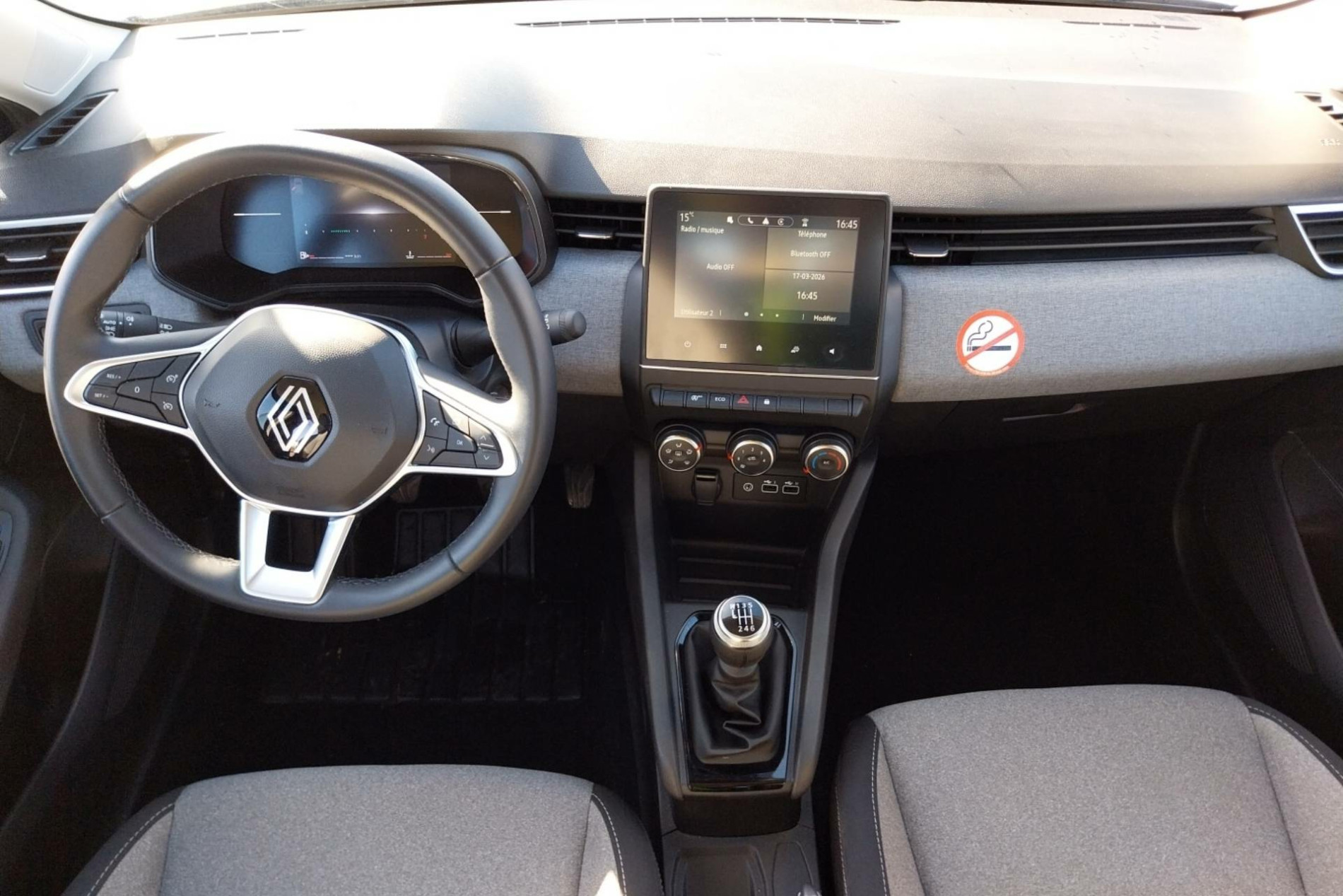 Vente en ligne Renault Clio 5 Clio TCe 90 au prix de 15 990 €