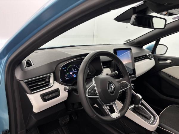 Vente en ligne Renault Clio 5 Clio E-Tech 140 au prix de 17 390 €
