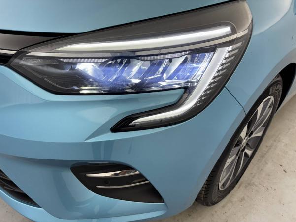 Vente en ligne Renault Clio 5 Clio E-Tech 140 au prix de 17 390 €