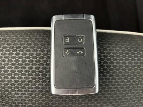Vente en ligne Renault Clio 5 Clio E-Tech 140 au prix de 17 390 €