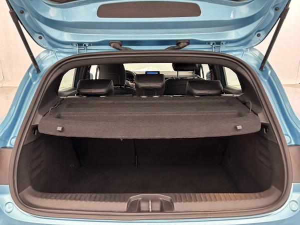 Vente en ligne Renault Clio 5 Clio E-Tech 140 au prix de 17 390 €