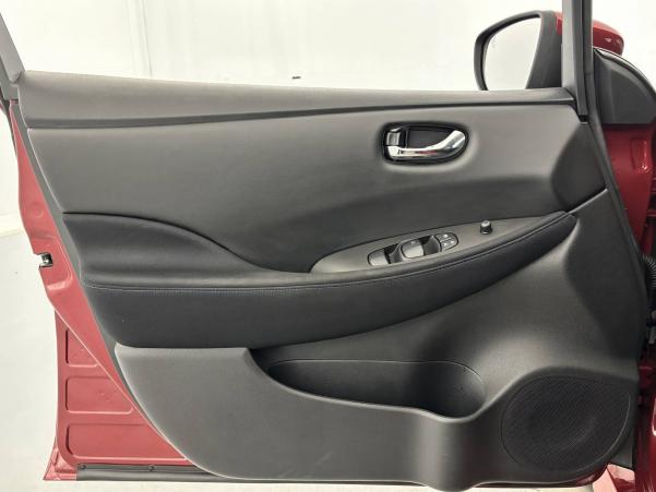 Vente en ligne Nissan Leaf Leaf Electrique 40kWh au prix de 15 990 €