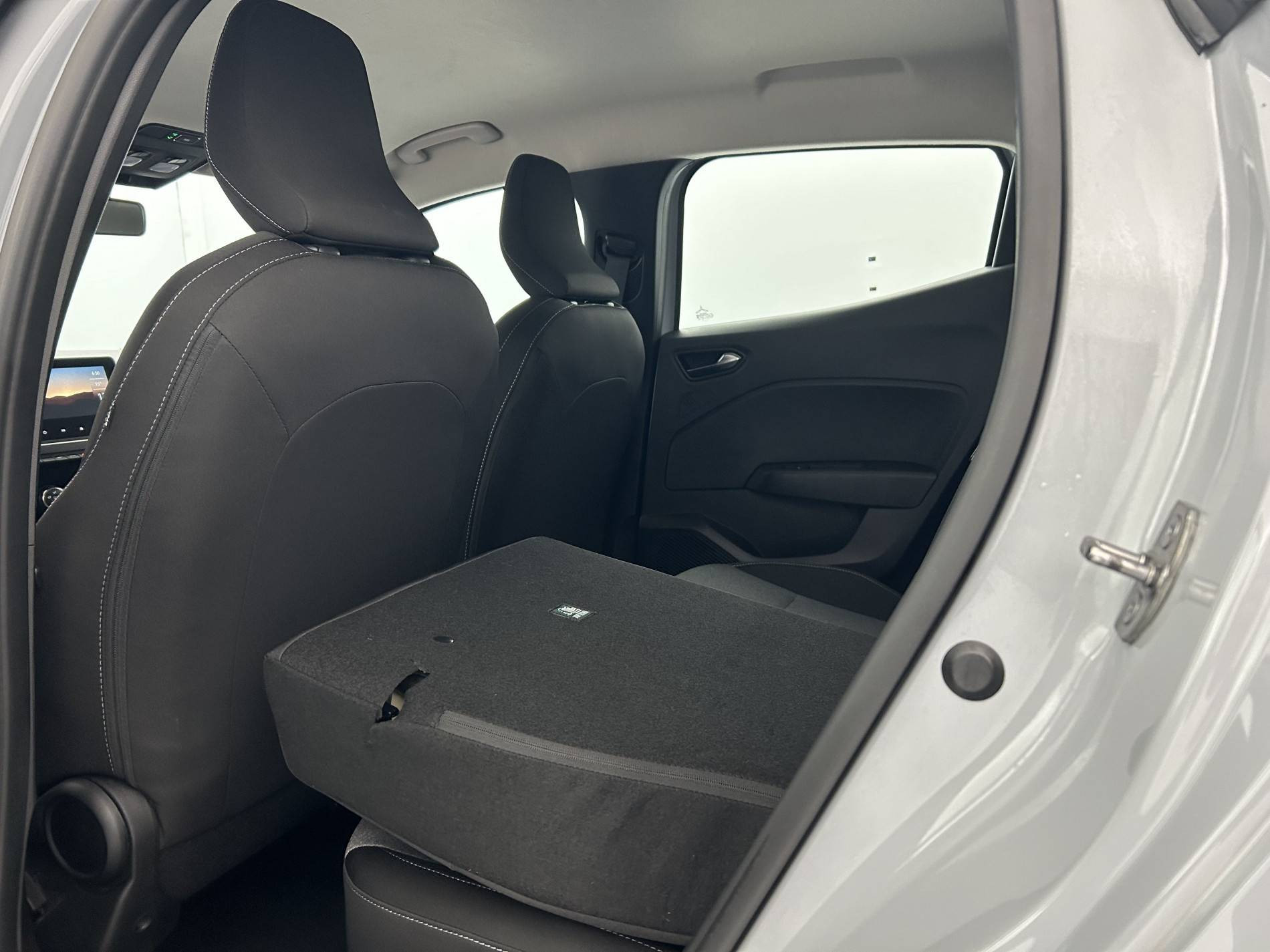 Vente en ligne Renault Clio 5 Clio TCe 90 au prix de 15 990 €