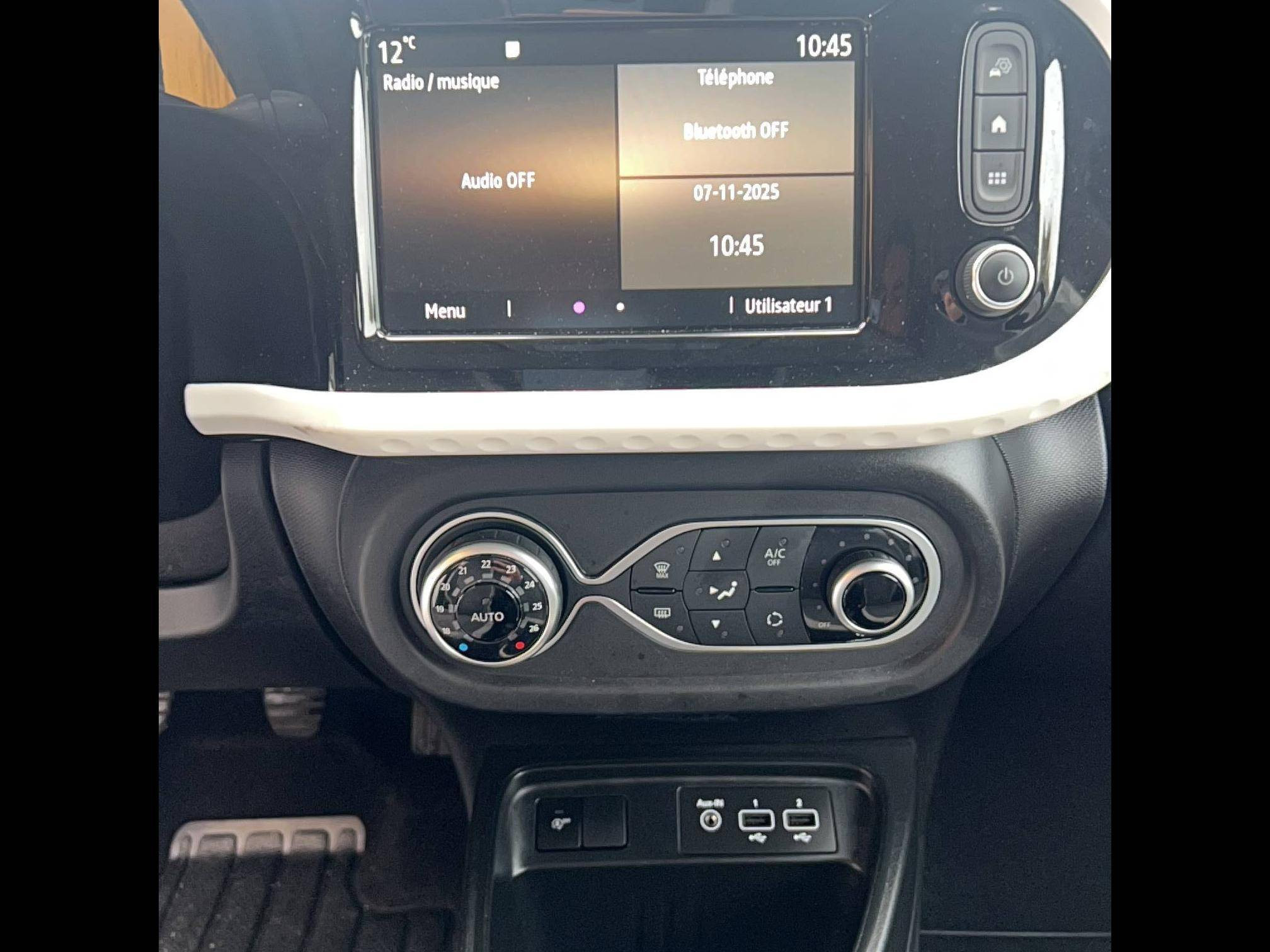 Vente en ligne Renault Twingo 3  SCe 65 - 21 au prix de 11 890 €