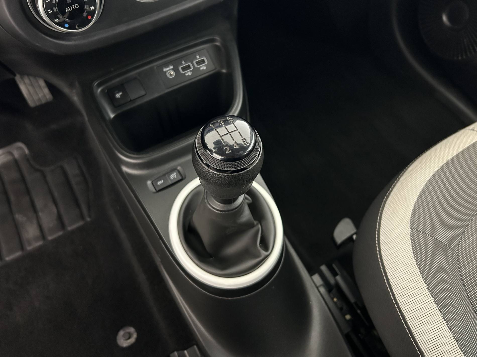 Vente en ligne Renault Twingo 3  SCe 65 au prix de 12 190 €