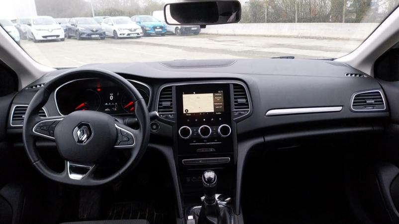 Vente en ligne Renault Megane 4  Blue dCi 115 au prix de 16 990 €