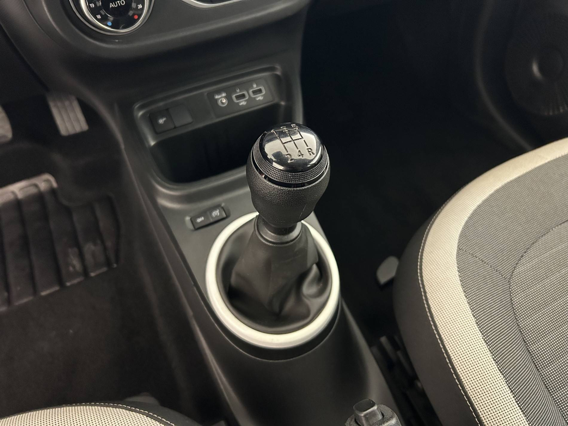 Vente en ligne Renault Twingo 3  SCe 65 au prix de 11 990 €