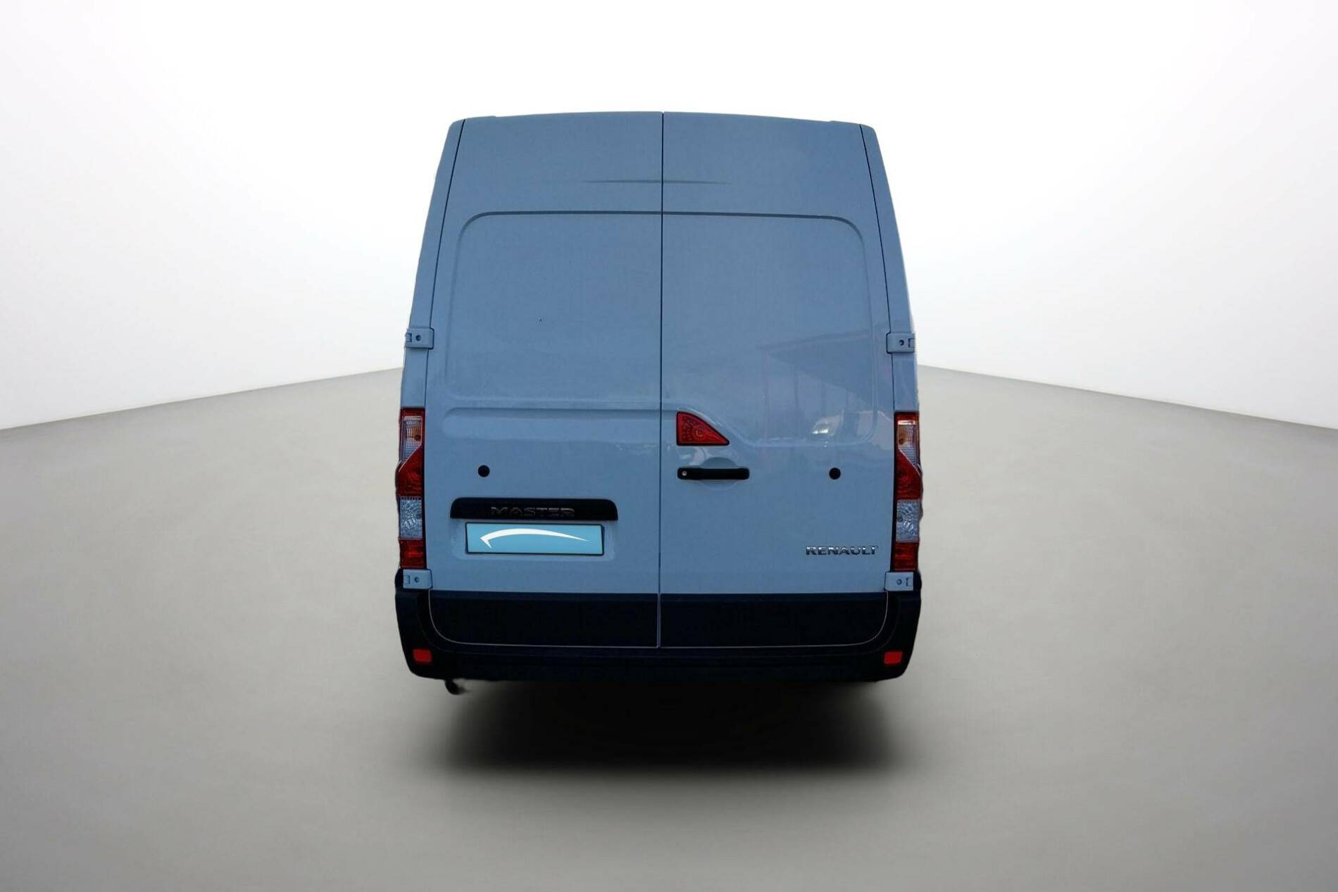 Vente en ligne Renault Master Fourgon MASTER FGN TRAC F3500 L2H2 BLUE DCI 135 au prix de 26 290 €