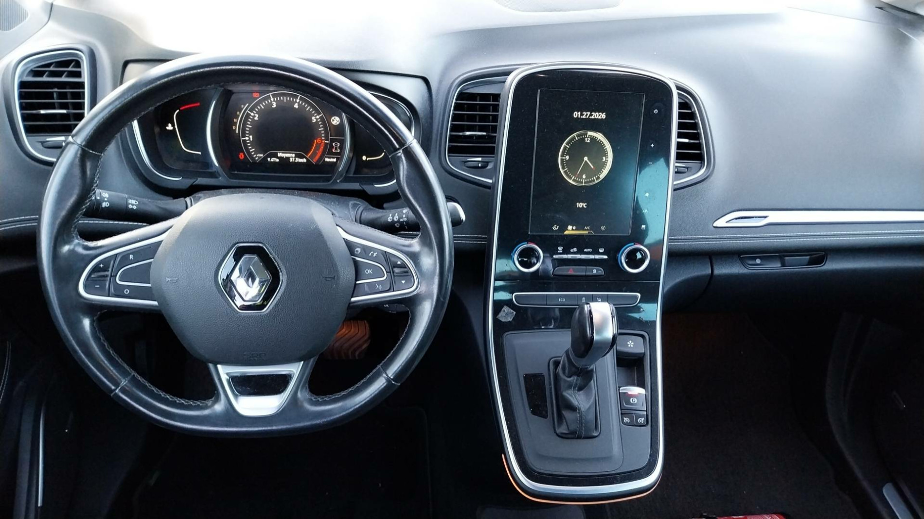 Vente en ligne Renault Scenic 4 Scenic TCe 140 FAP EDC au prix de 15 970 €