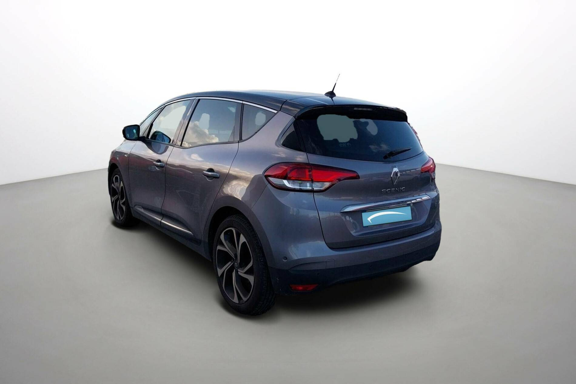 Vente en ligne Renault Scenic 4 Scenic TCe 140 FAP EDC au prix de 15 970 €