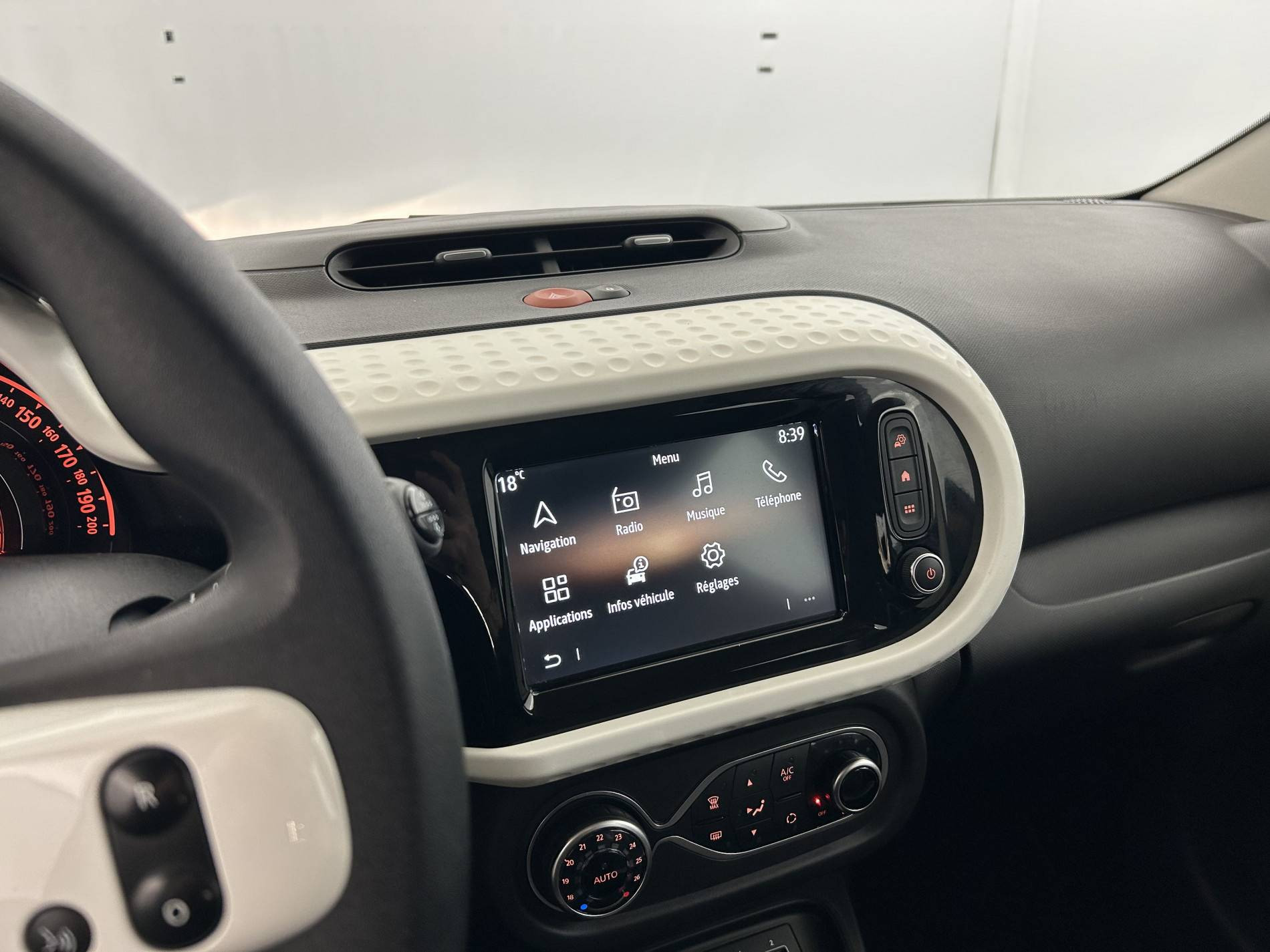 Vente en ligne Renault Twingo 3  SCe 65 au prix de 11 990 €