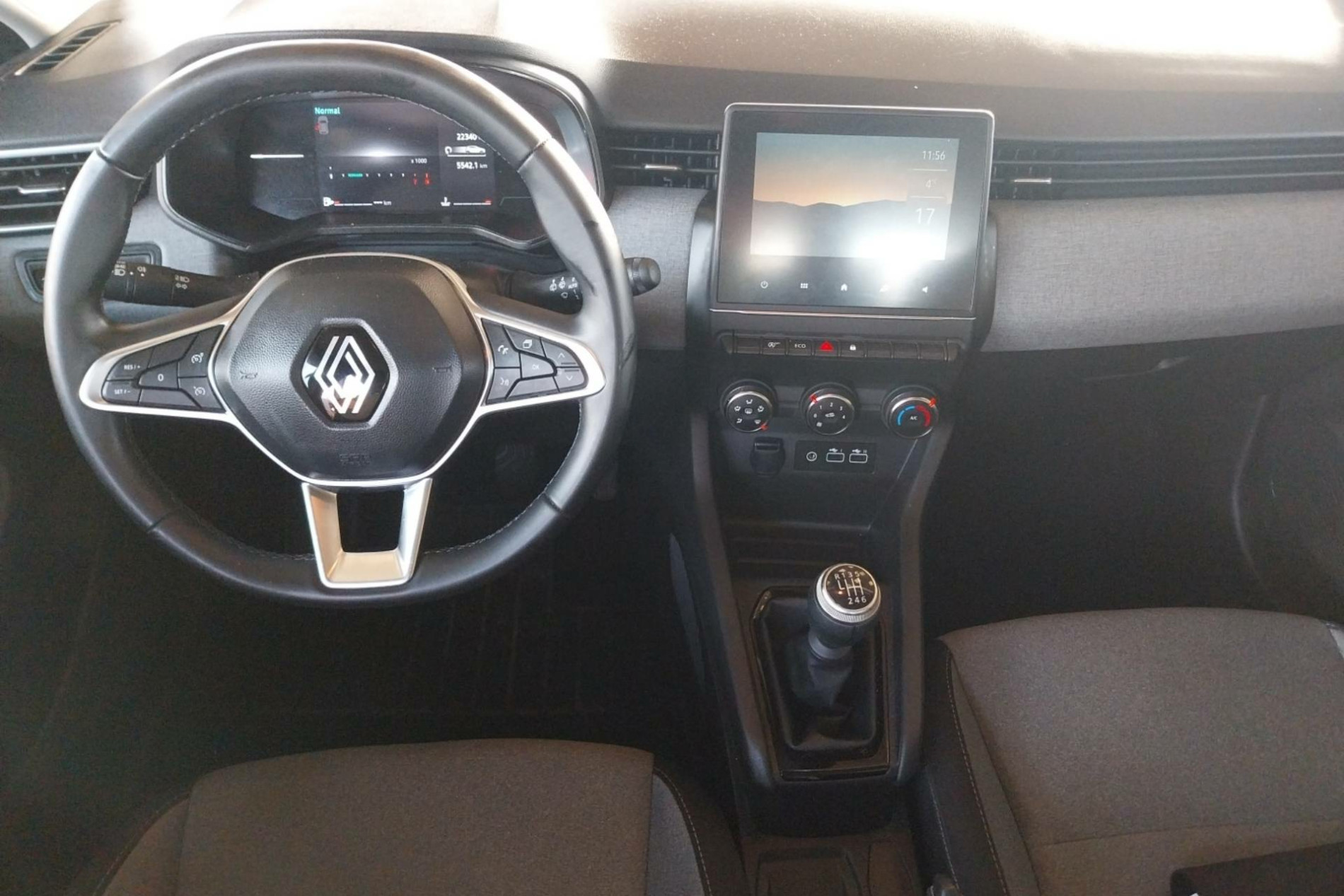 Vente en ligne Renault Clio 5 Clio TCe 90 au prix de 15 990 €