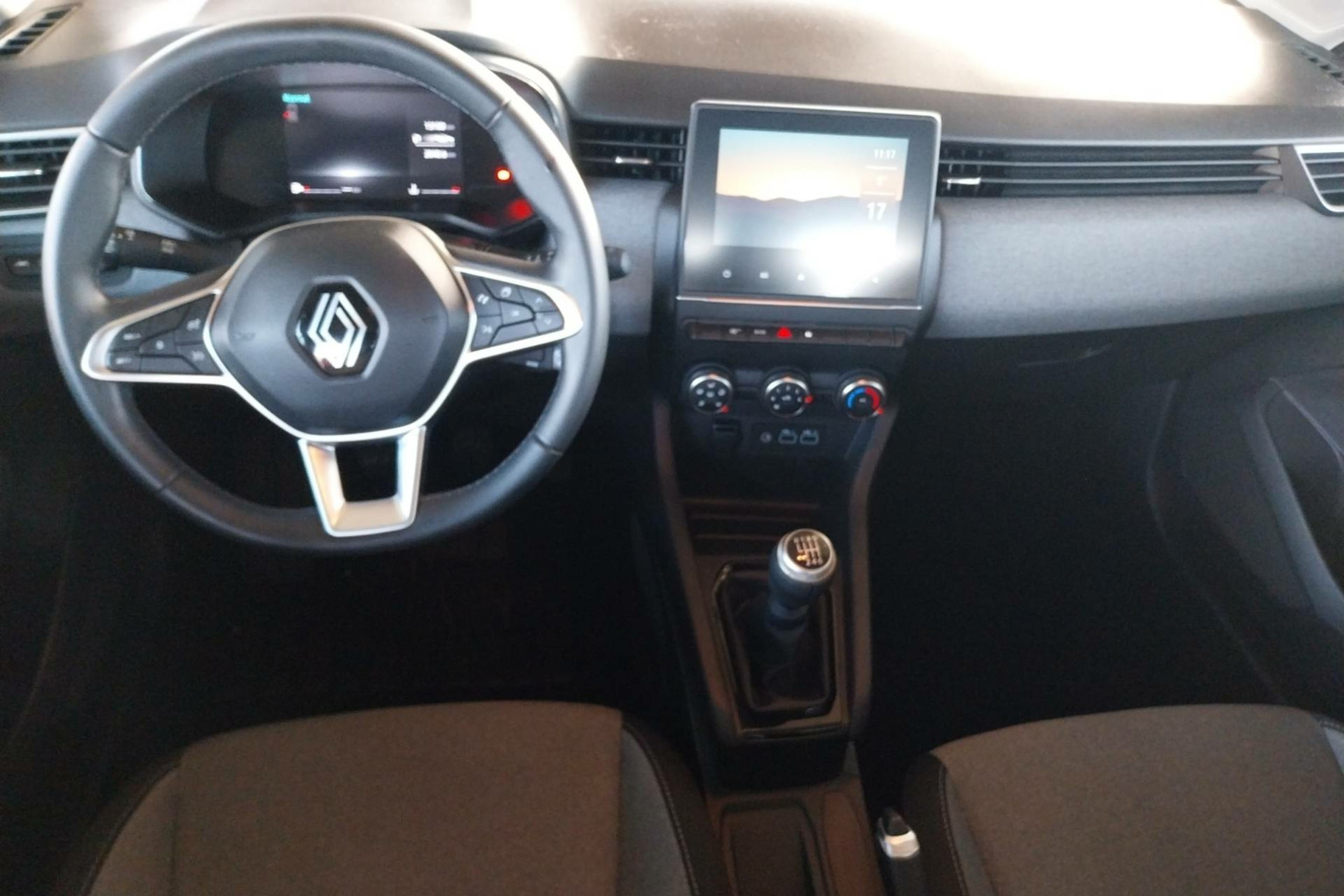 Vente en ligne Renault Clio 5 Clio TCe 90 au prix de 15 990 €