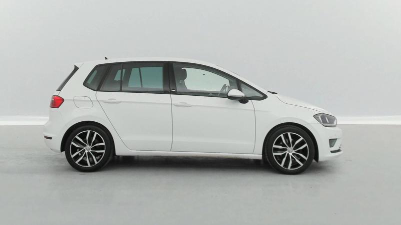 Vente en ligne Volkswagen Golf SW  1.4 TSI 125 BMT DSG7 au prix de 13 990 €