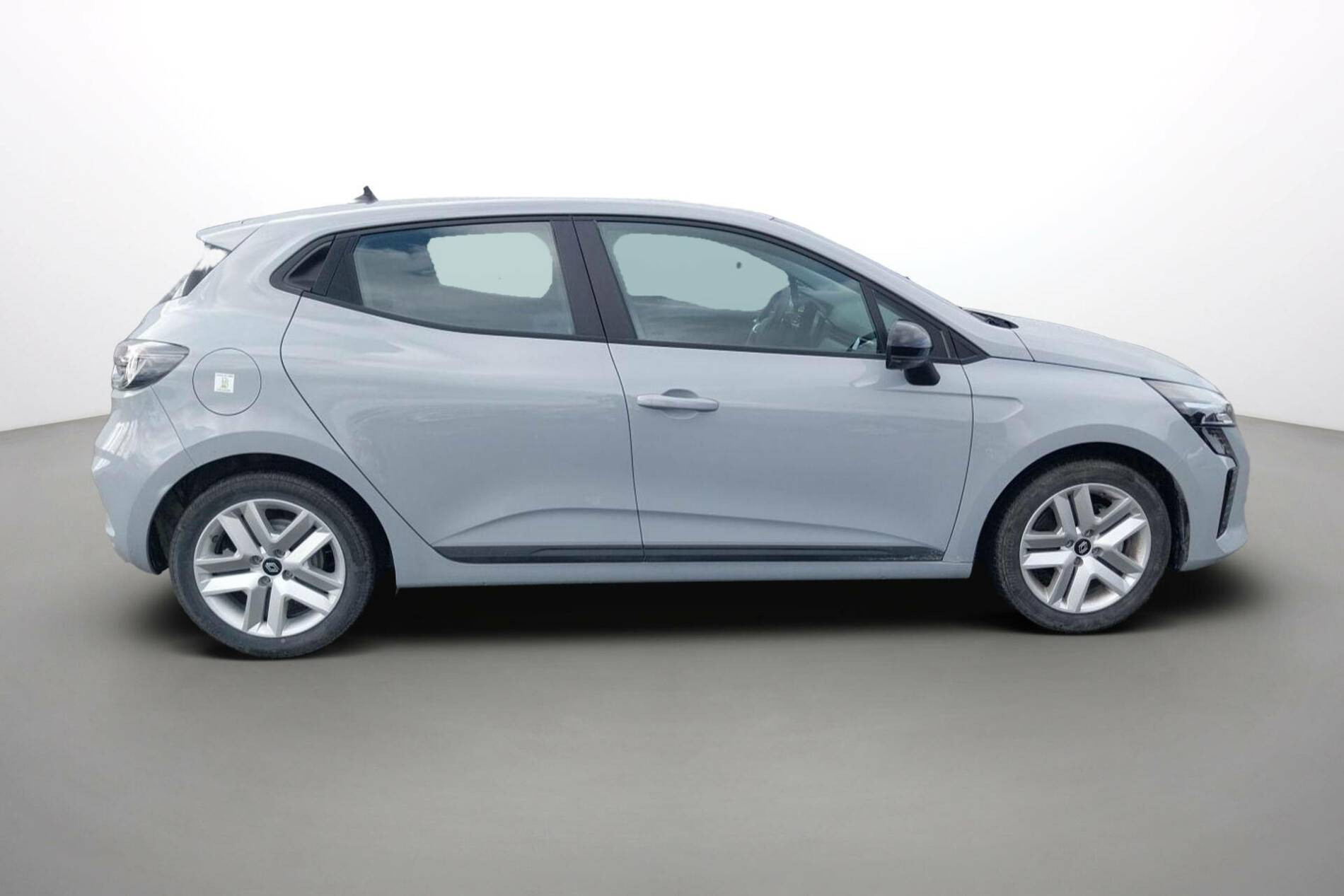 Vente en ligne Renault Clio 5 Clio E-Tech full hybrid 145 au prix de 20 890 €