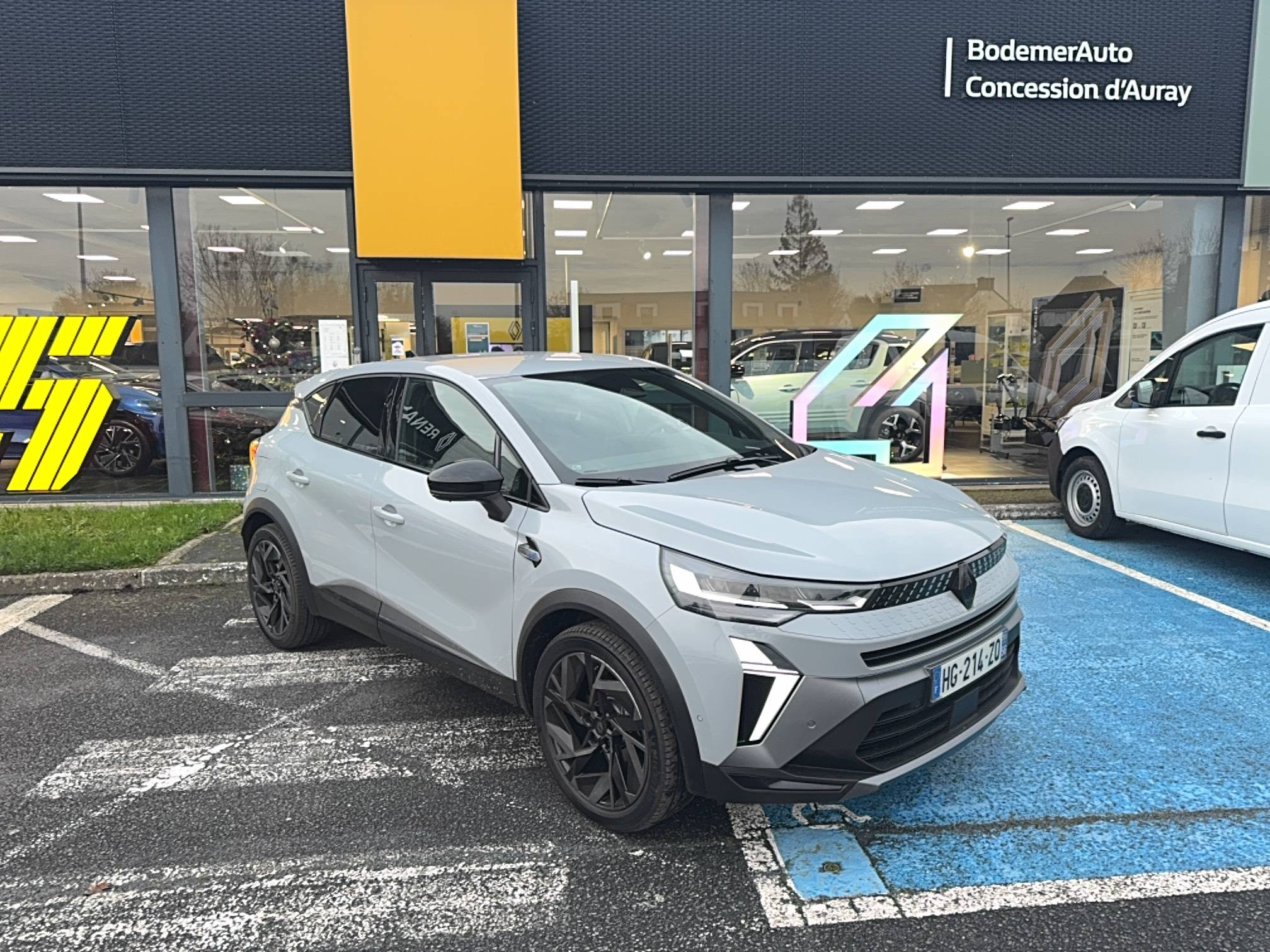 Renault Captur  E-Tech full hybrid 160 ch occasion de 2025 en vente à Auray