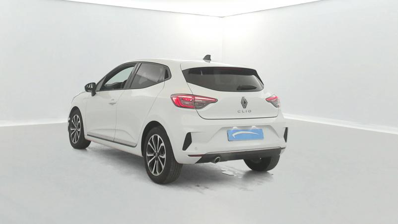 Vente en ligne Renault Clio 5 Clio TCe 90 au prix de 17 770 €