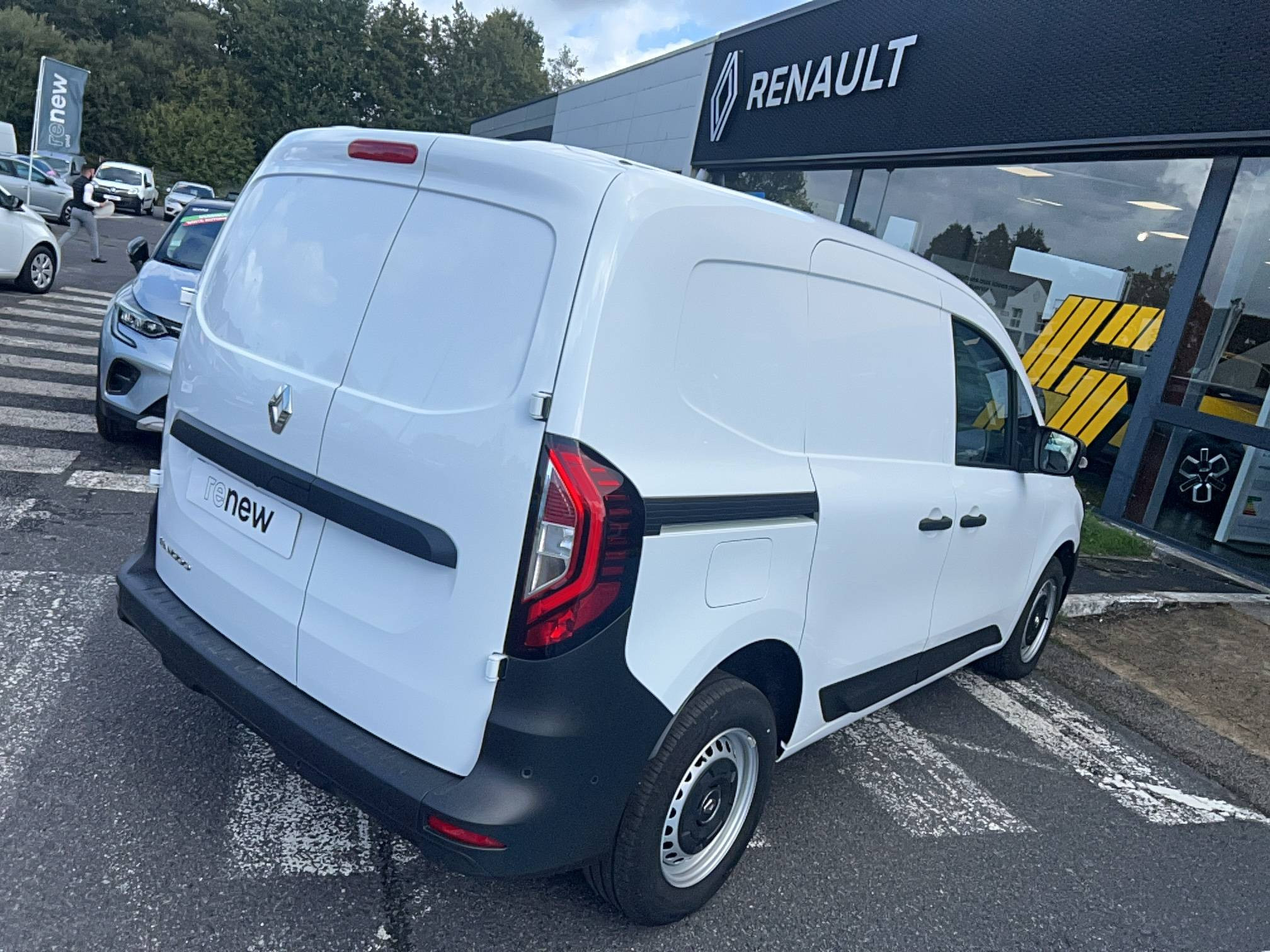 Vente en ligne Renault Kangoo Van  BLUE DCI 95 au prix de 19 490 €
