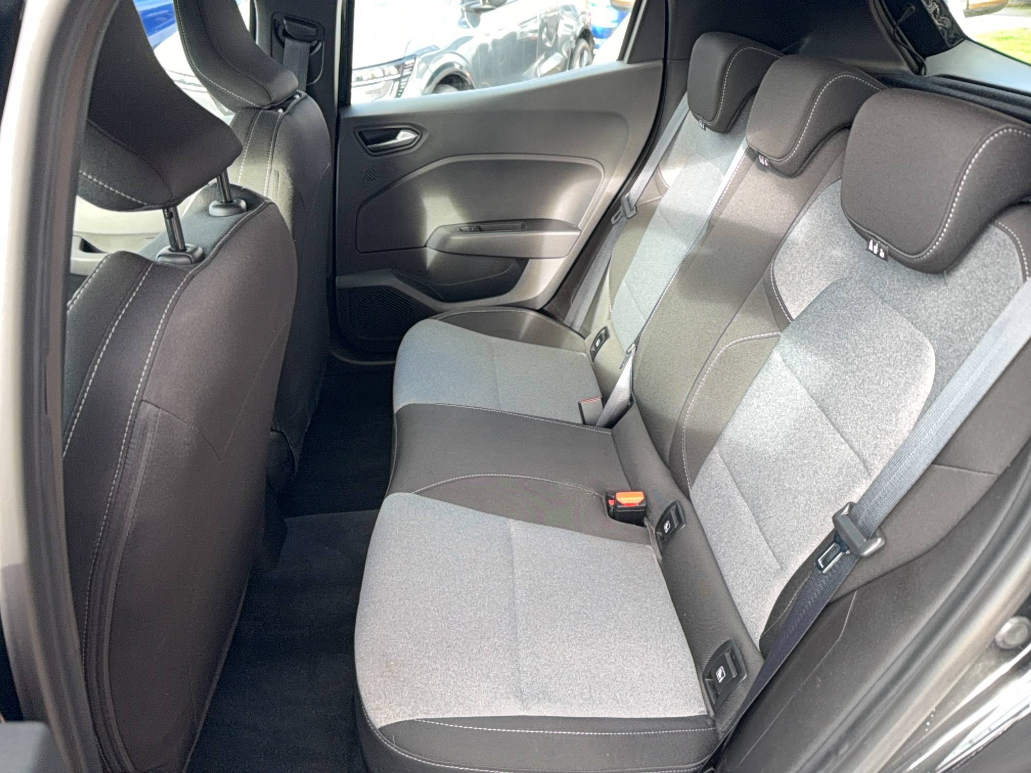 Vente en ligne Renault Clio 5 Clio TCe 90 au prix de 16 490 €