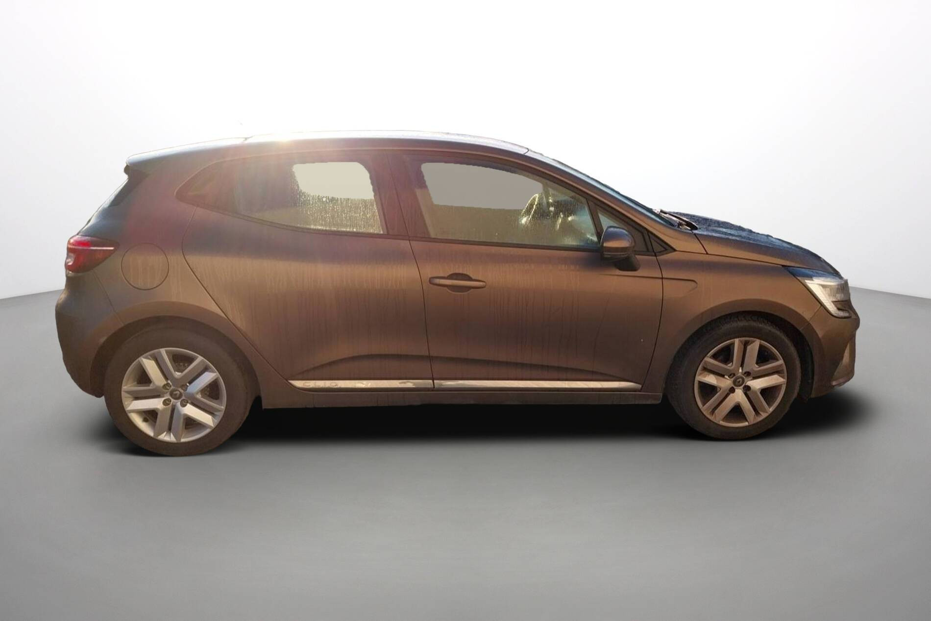 Vente en ligne Renault Clio 5 Clio TCe 100 au prix de 11 270 €