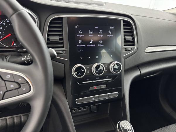 Vente en ligne Renault Megane 4  Blue dCi 115 au prix de 18 990 €