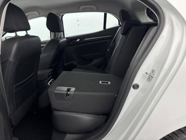 Vente en ligne Renault Megane 4  Blue dCi 115 au prix de 18 990 €