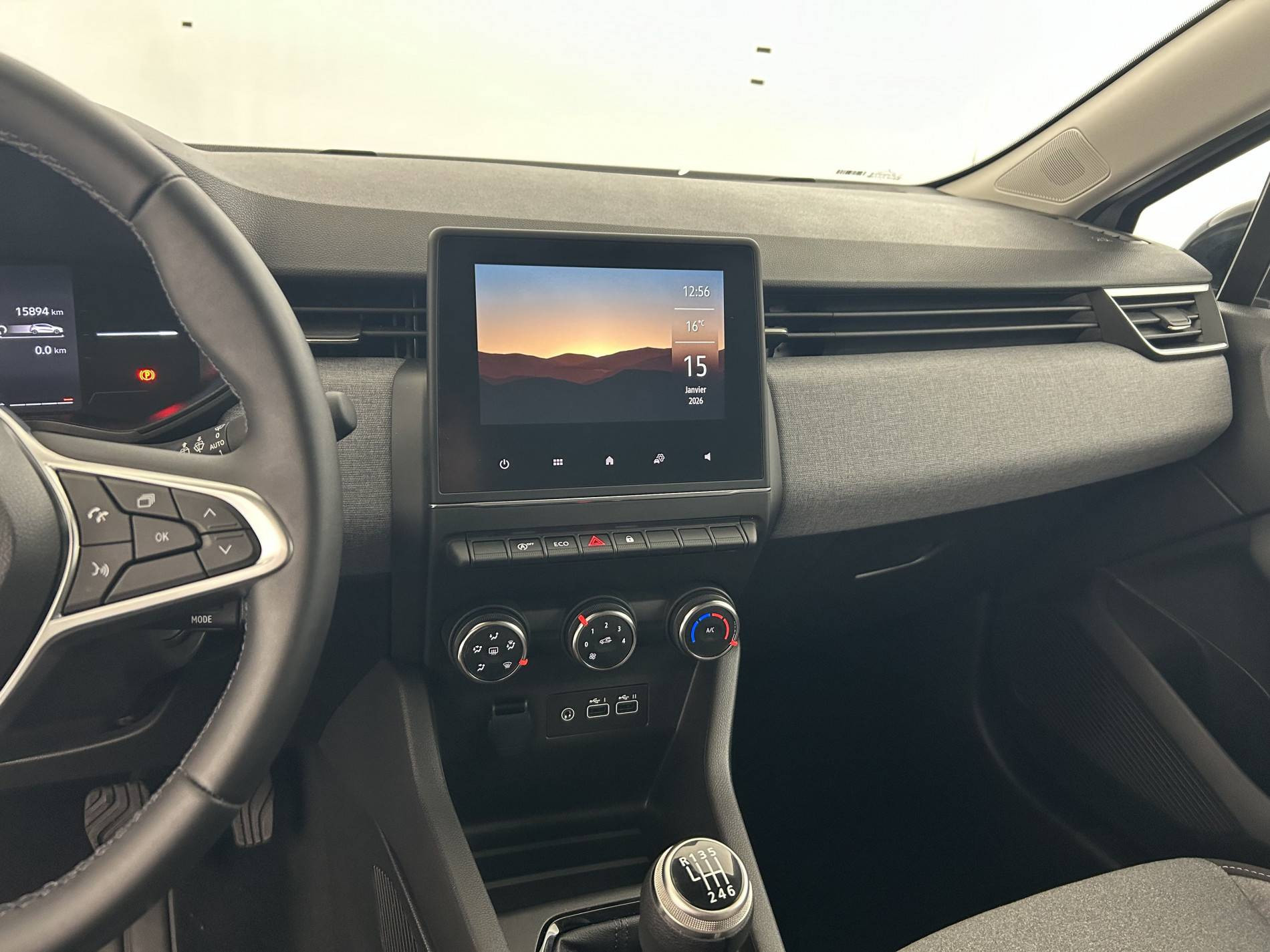 Vente en ligne Renault Clio 5 Clio TCe 90 au prix de 15 990 €