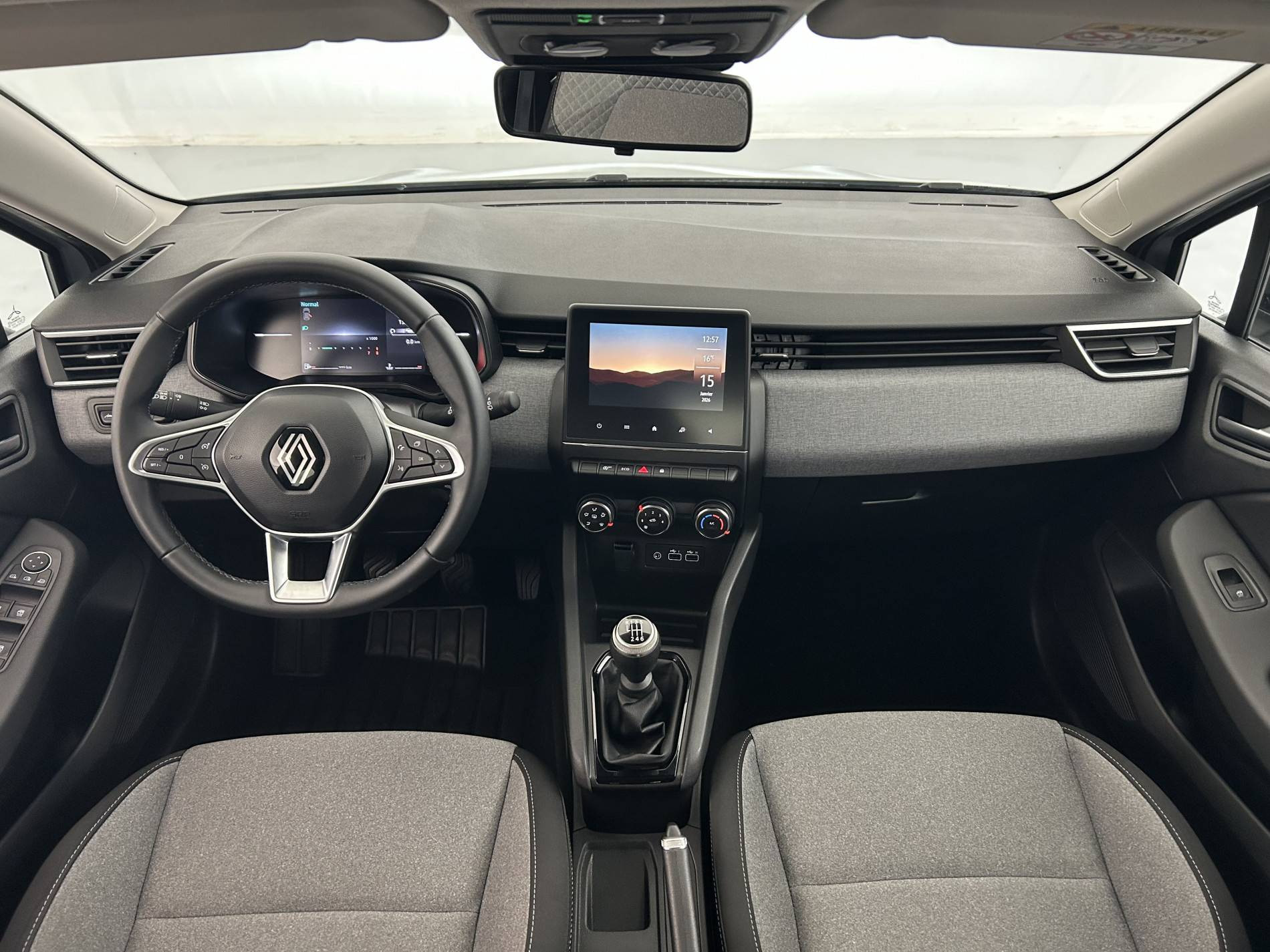 Vente en ligne Renault Clio 5 Clio TCe 90 au prix de 15 990 €