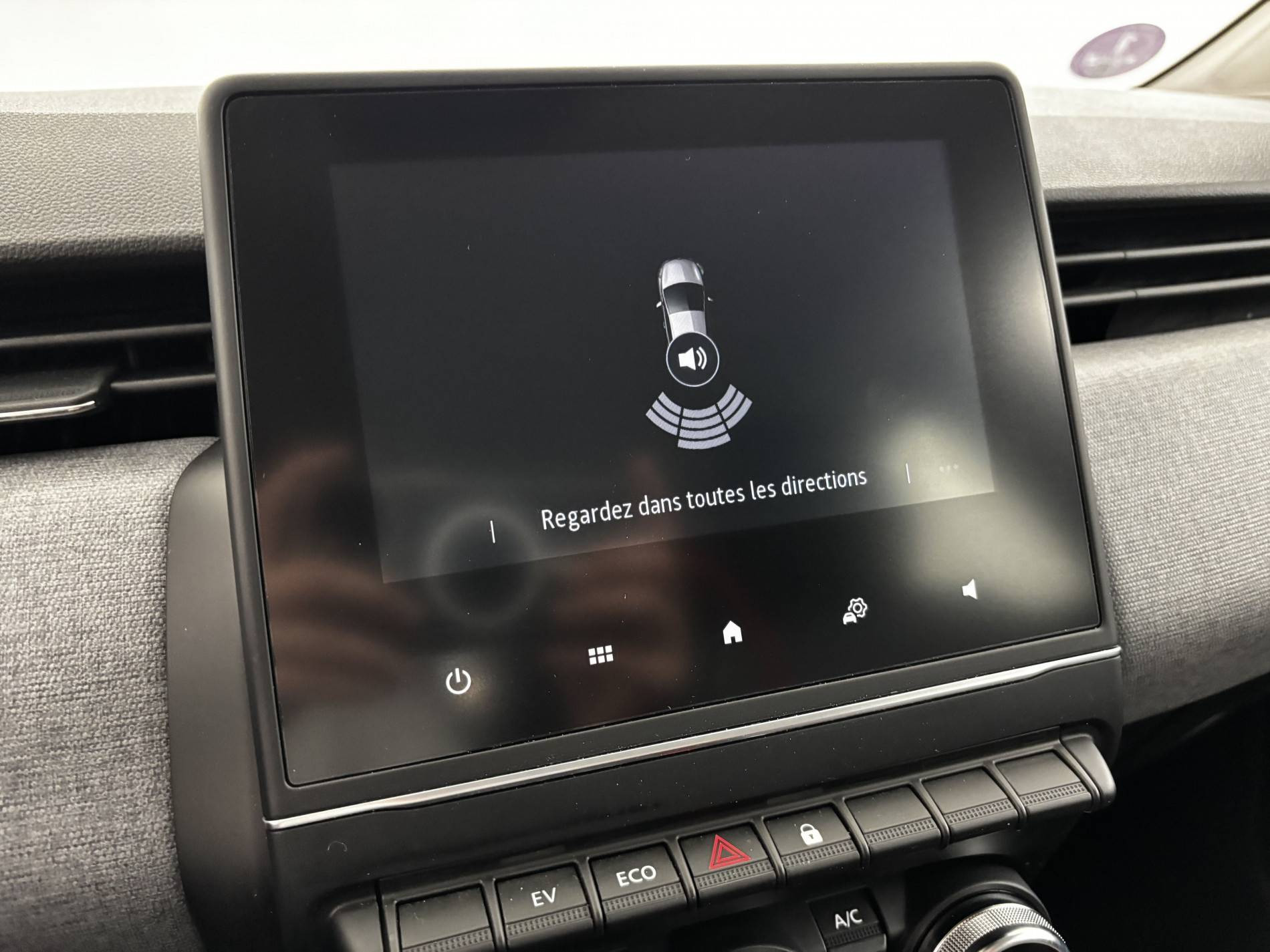 Vente en ligne Renault Clio 5 Clio E-Tech full hybrid 145 au prix de 19 970 €