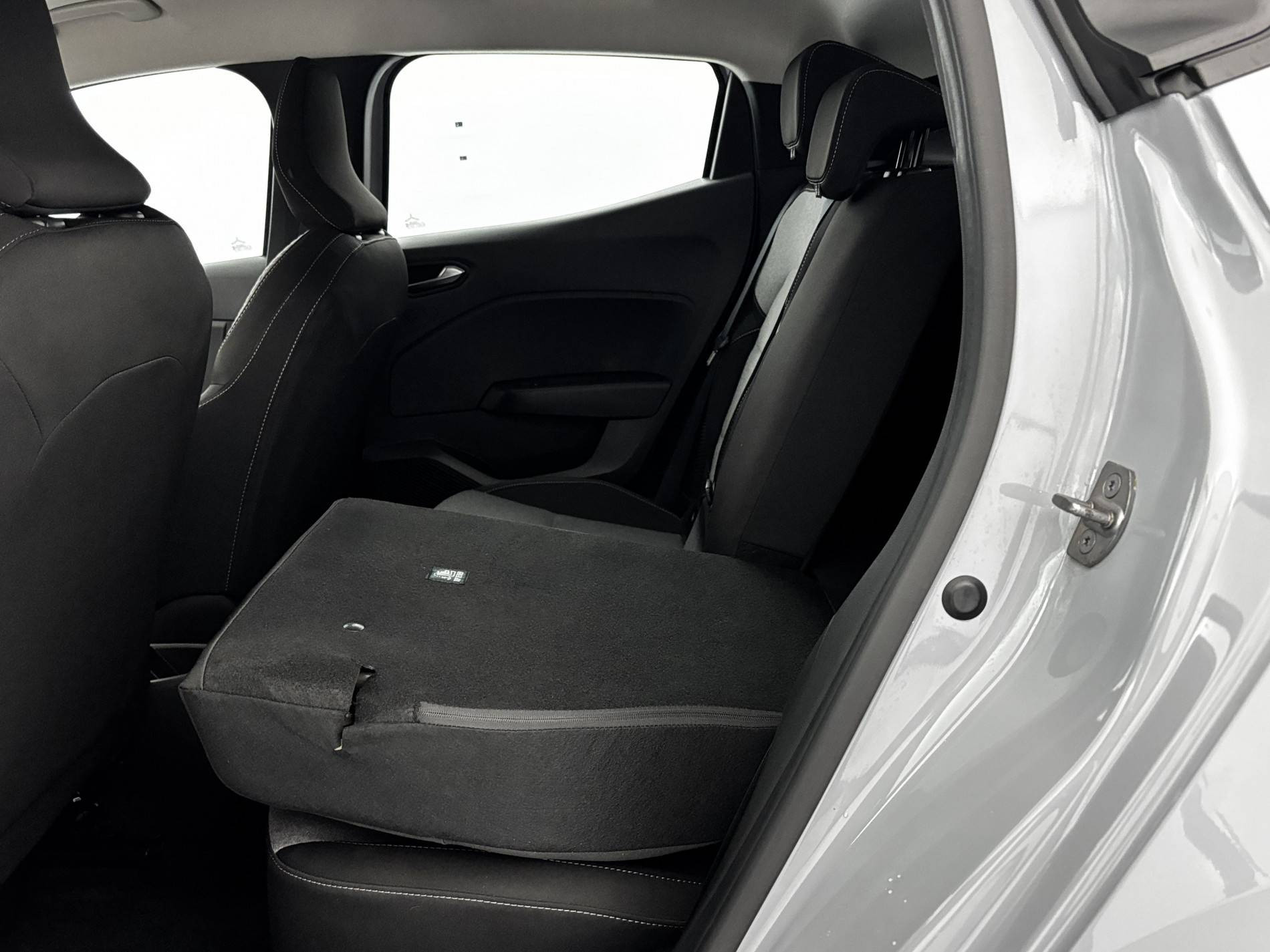 Vente en ligne Renault Clio 5 Clio E-Tech full hybrid 145 au prix de 19 970 €