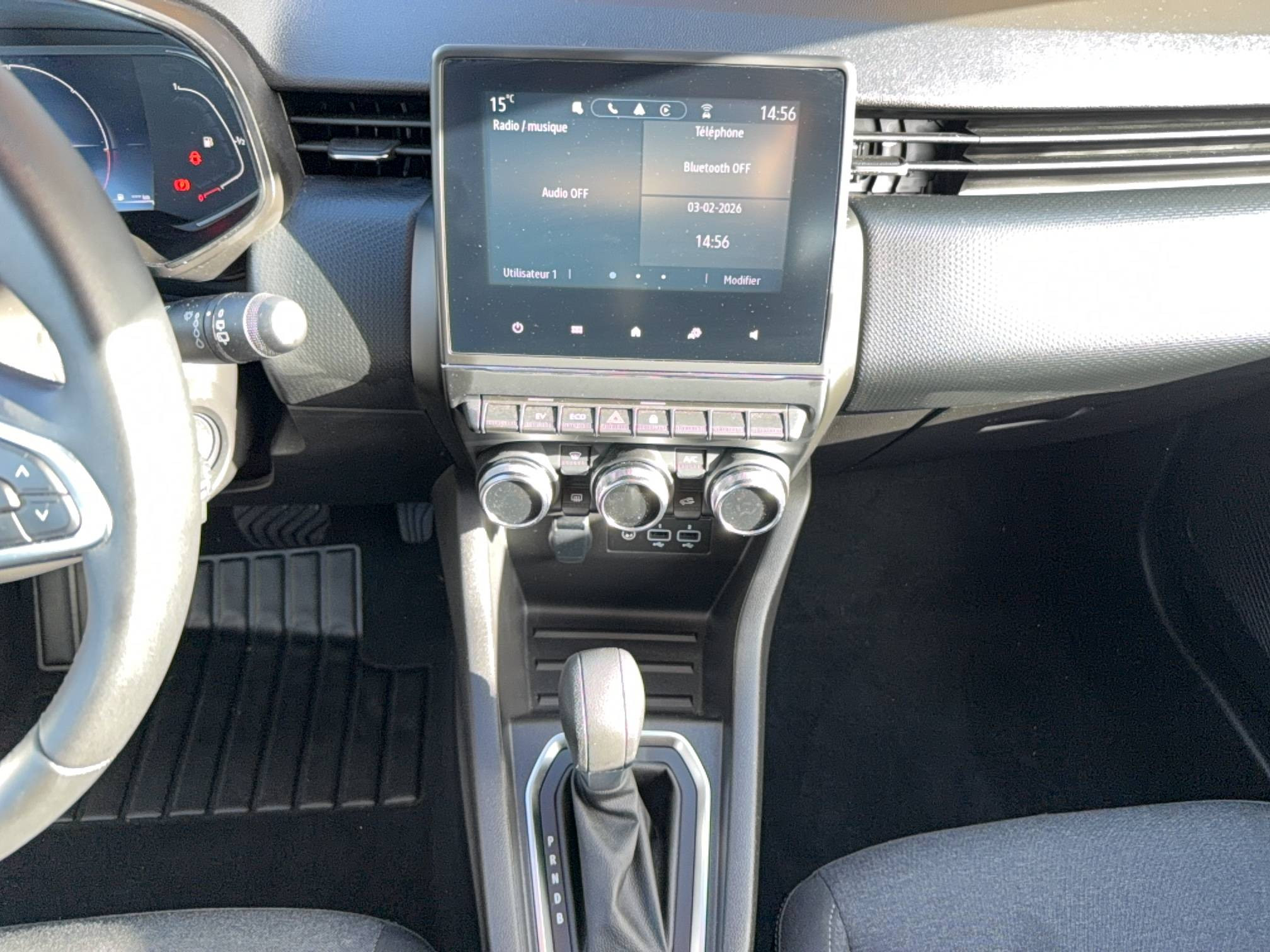 Vente en ligne Renault Clio 5 Clio E-Tech full hybrid 145 au prix de 18 870 €