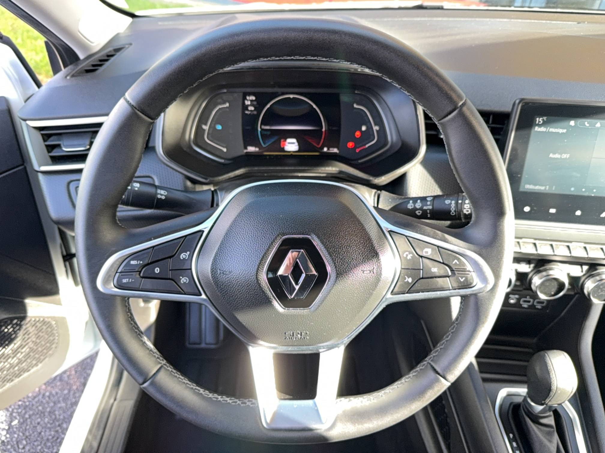 Vente en ligne Renault Clio 5 Clio E-Tech full hybrid 145 au prix de 18 870 €