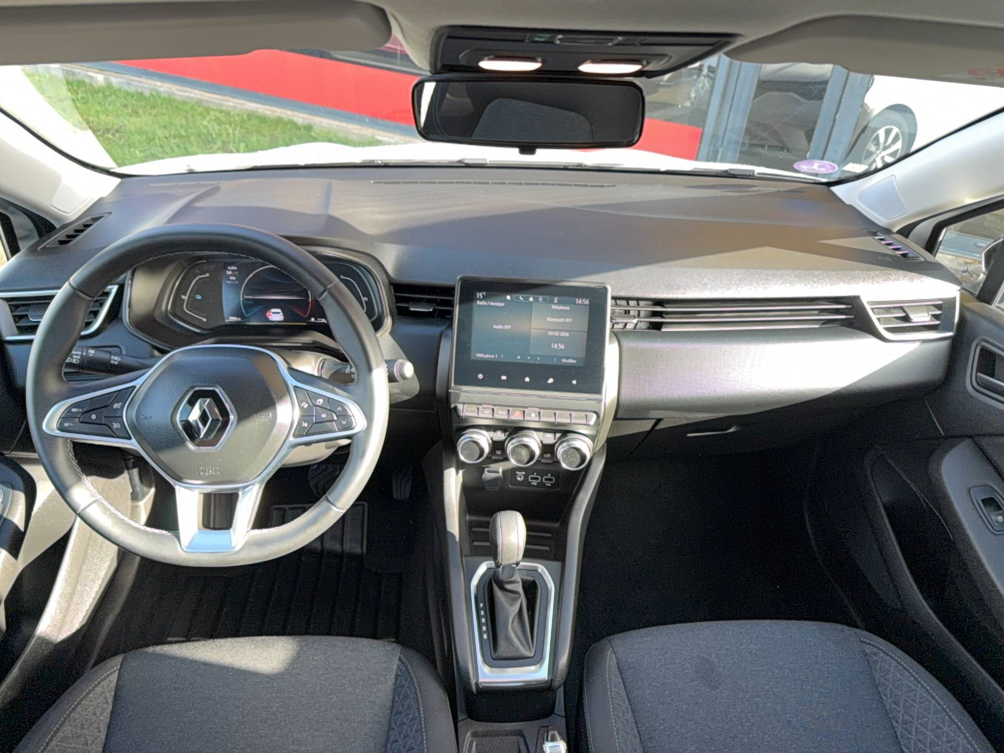 Vente en ligne Renault Clio 5 Clio E-Tech full hybrid 145 au prix de 18 870 €