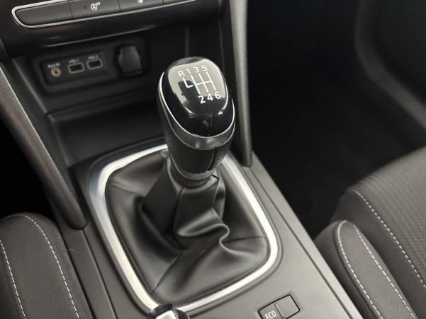 Vente en ligne Renault Megane 4 Estate Mégane IV Estate Blue dCi 115 au prix de 15 390 €