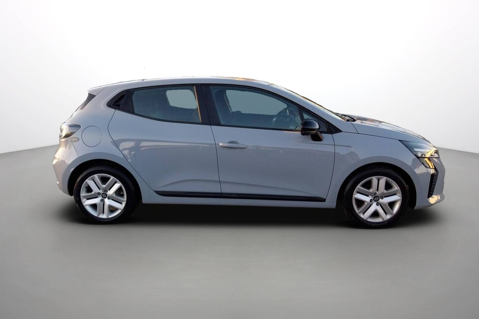 Vente en ligne Renault Clio 5 Clio TCe 90 au prix de 15 990 €