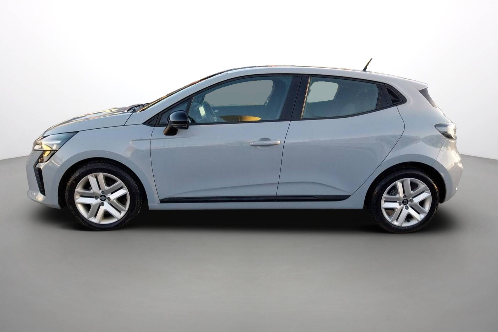 Vente en ligne Renault Clio 5 Clio TCe 90 au prix de 15 990 €