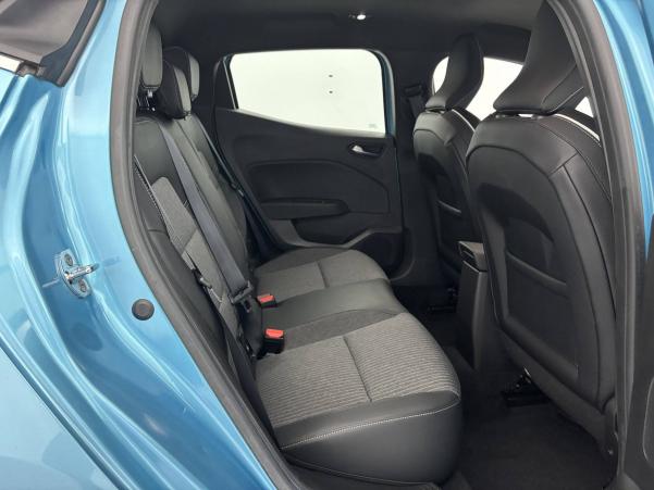 Vente en ligne Renault Clio 5 Clio E-Tech 140 - 21N au prix de 18 990 €