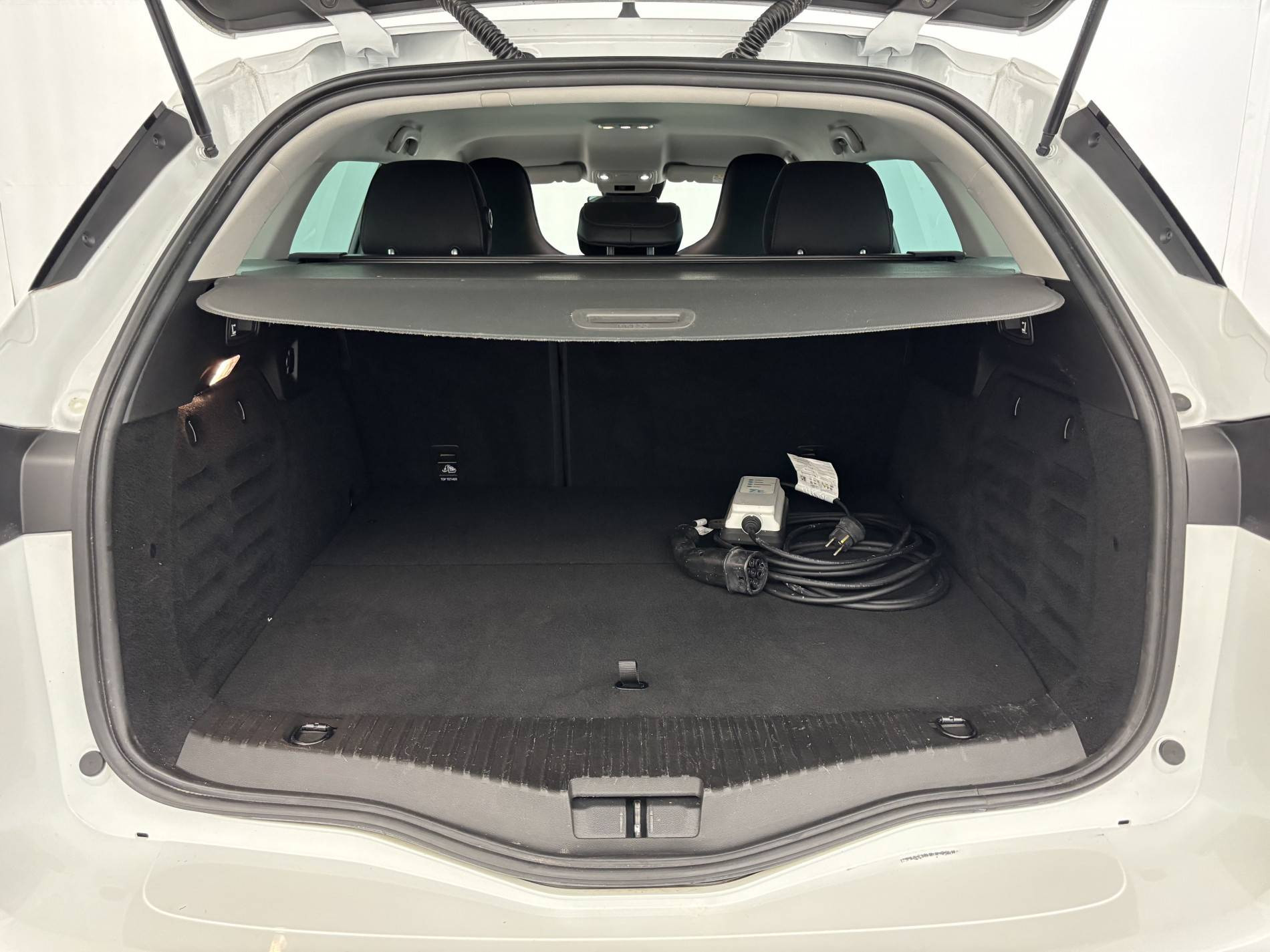 Vente en ligne Renault Megane 4 Estate Mégane IV Estate E-TECH Plug-In Hybride 160 au prix de 16 990 €