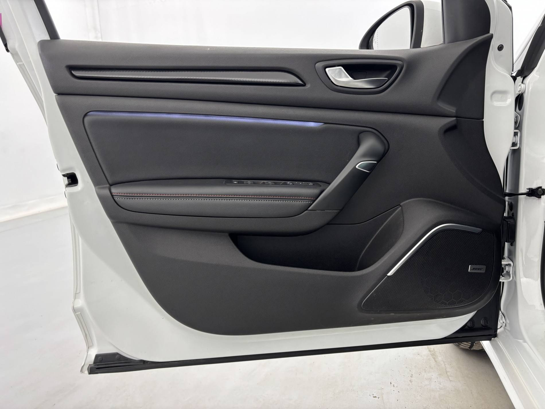 Vente en ligne Renault Megane 4 Estate Mégane IV Estate E-TECH Plug-In Hybride 160 au prix de 16 990 €