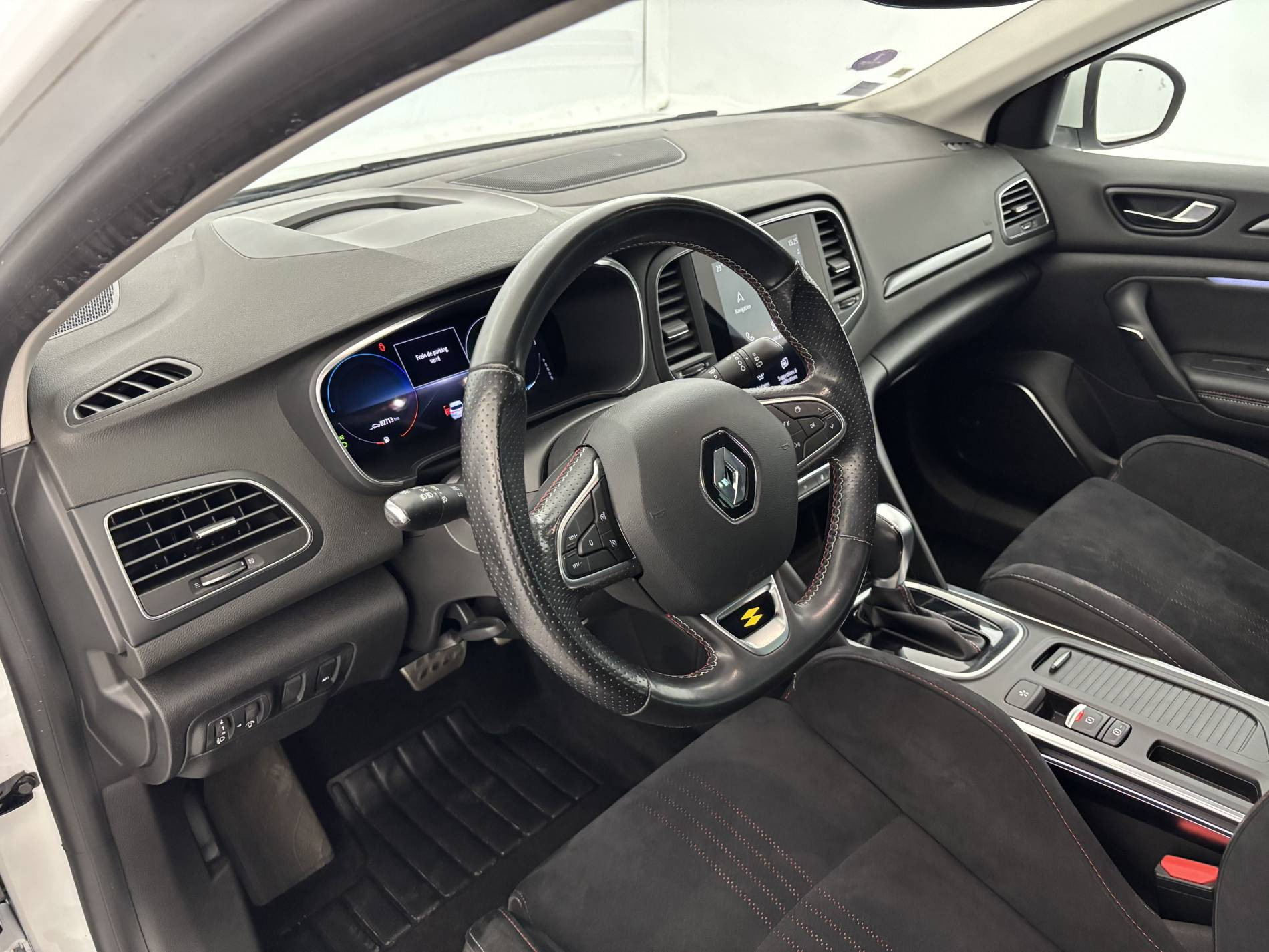 Vente en ligne Renault Megane 4 Estate Mégane IV Estate E-TECH Plug-In Hybride 160 au prix de 16 990 €