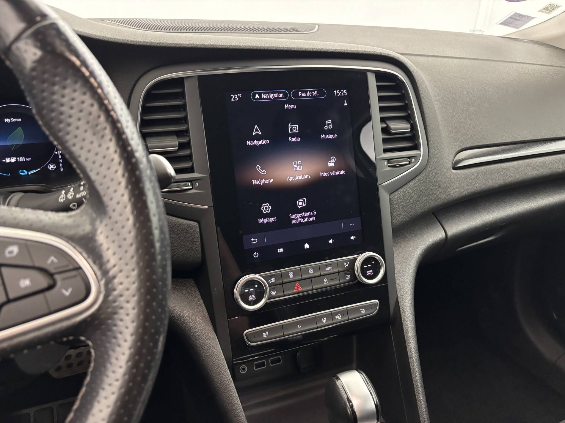 Vente en ligne Renault Megane 4 Estate Mégane IV Estate E-TECH Plug-In Hybride 160 au prix de 16 990 €