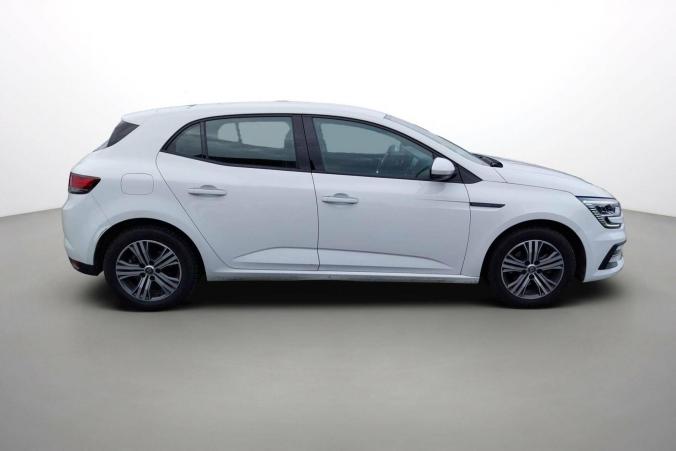 Vente en ligne Renault Megane 4  Blue dCi 115 au prix de 17 990 €