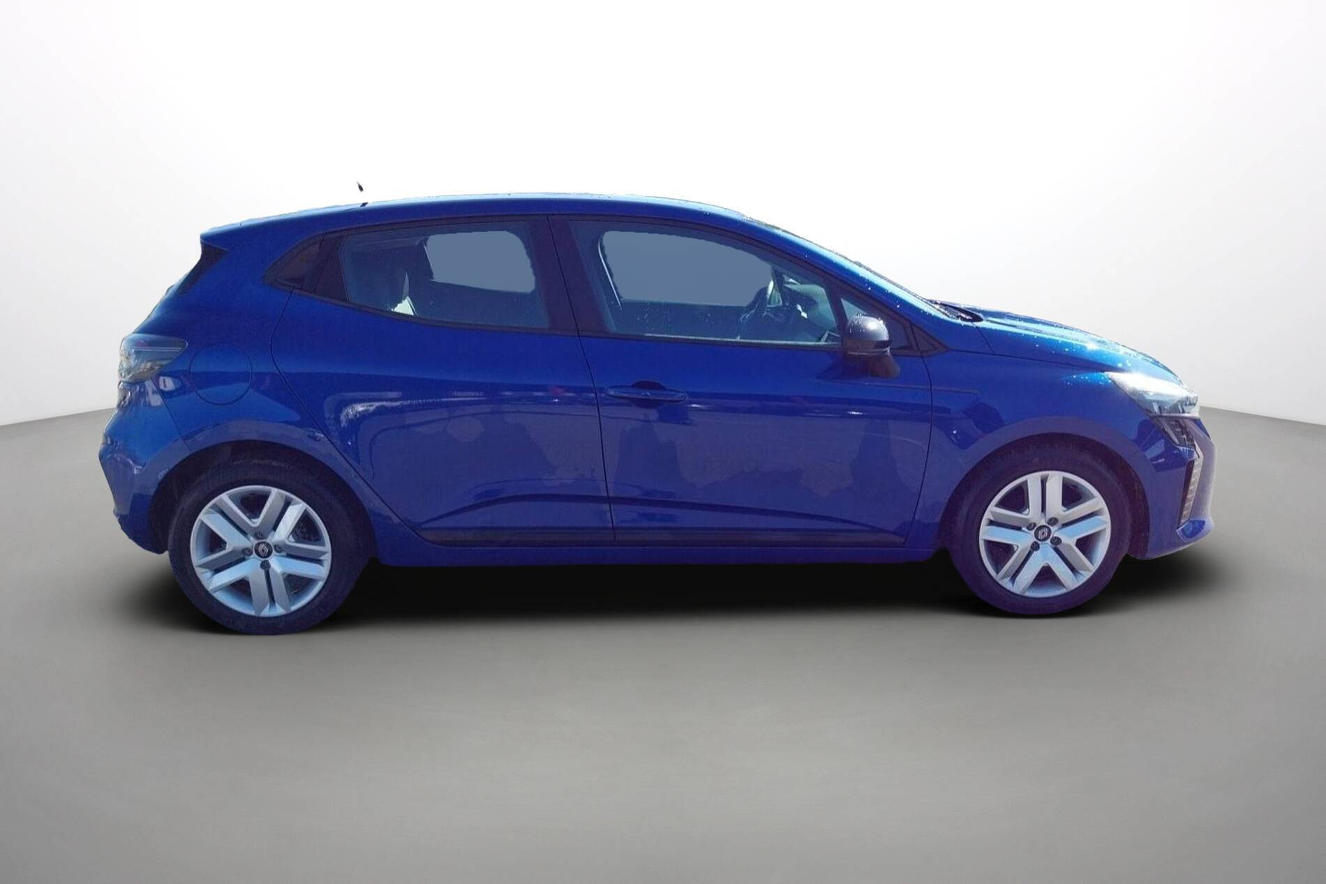 Vente en ligne Renault Clio 5 Clio TCe 90 au prix de 15 990 €