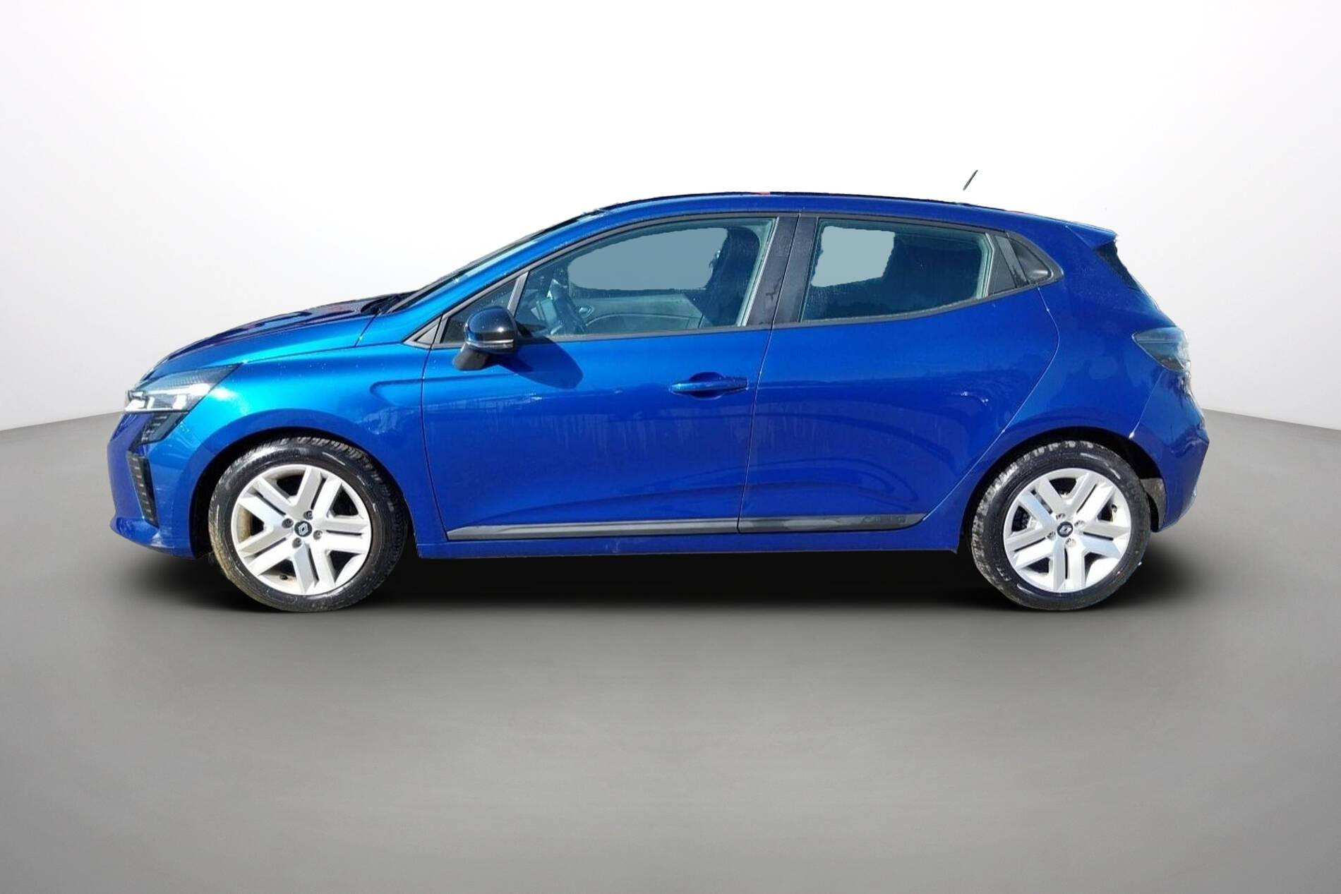 Vente en ligne Renault Clio 5 Clio TCe 90 au prix de 15 990 €