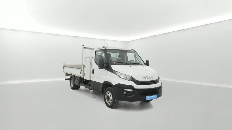 Vente en ligne Iveco Dayli Chassis Cabine DAILY CHASSIS CAB 35 C 15H/P EMP 3450 QUAD-LEAF BVM6 au prix de 33 990 €