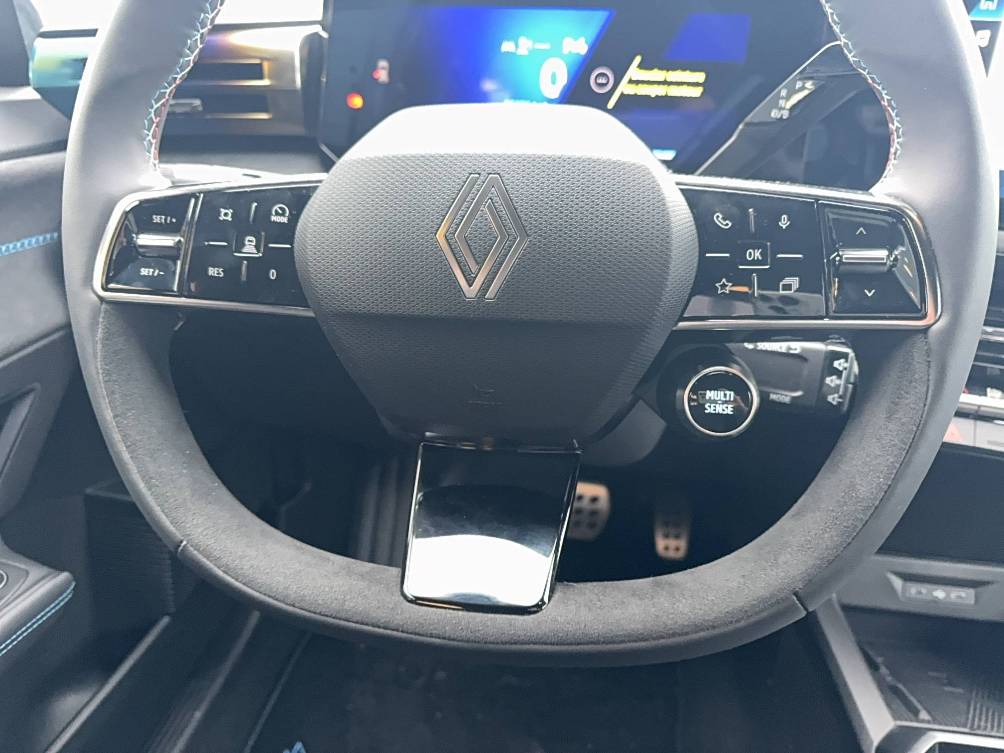 Vente en ligne Renault Clio 6 Clio E-Tech full hybrid 160 ch au prix de 30 800 €