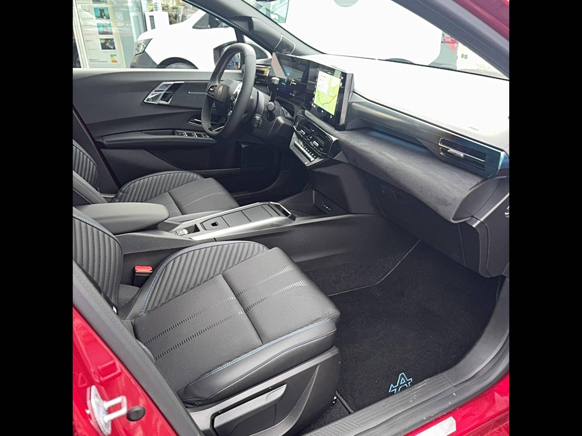 Vente en ligne Renault Clio 6 Clio E-Tech full hybrid 160 ch au prix de 30 800 €