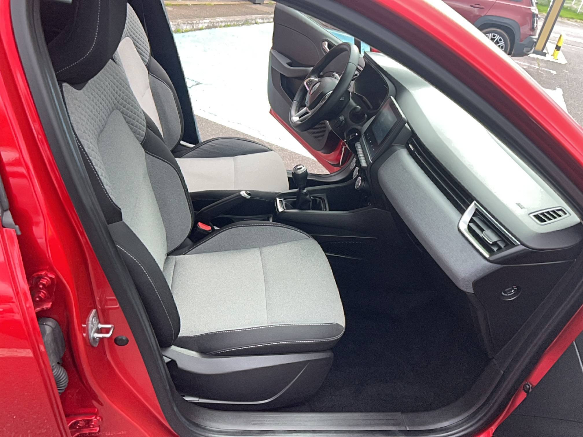 Vente en ligne Renault Clio 5 Clio TCe 90 au prix de 15 990 €