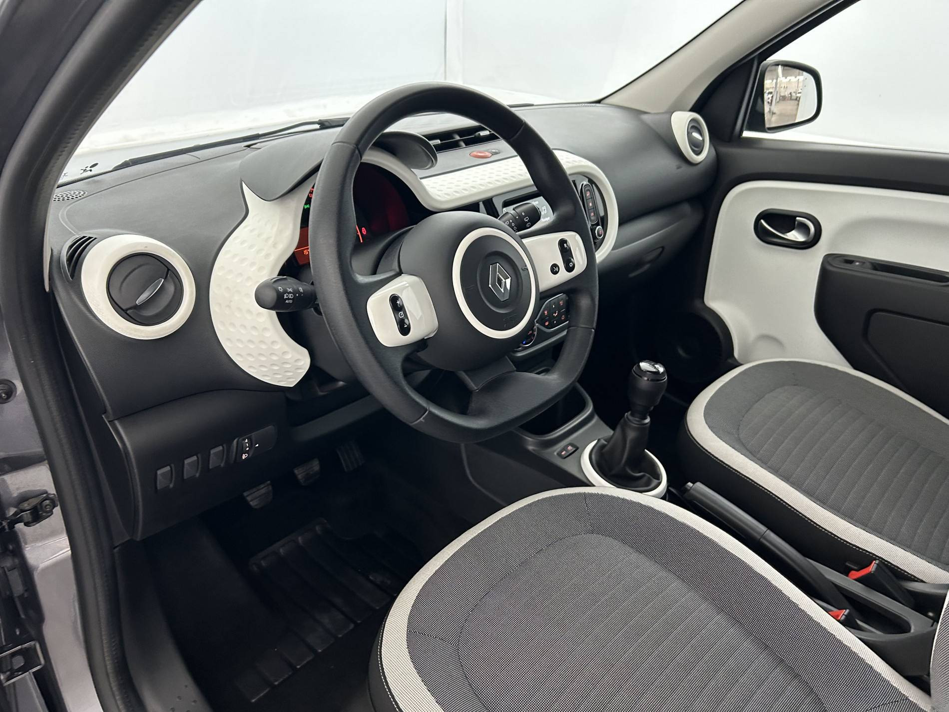 Vente en ligne Renault Twingo 3  SCe 65 au prix de 12 190 €