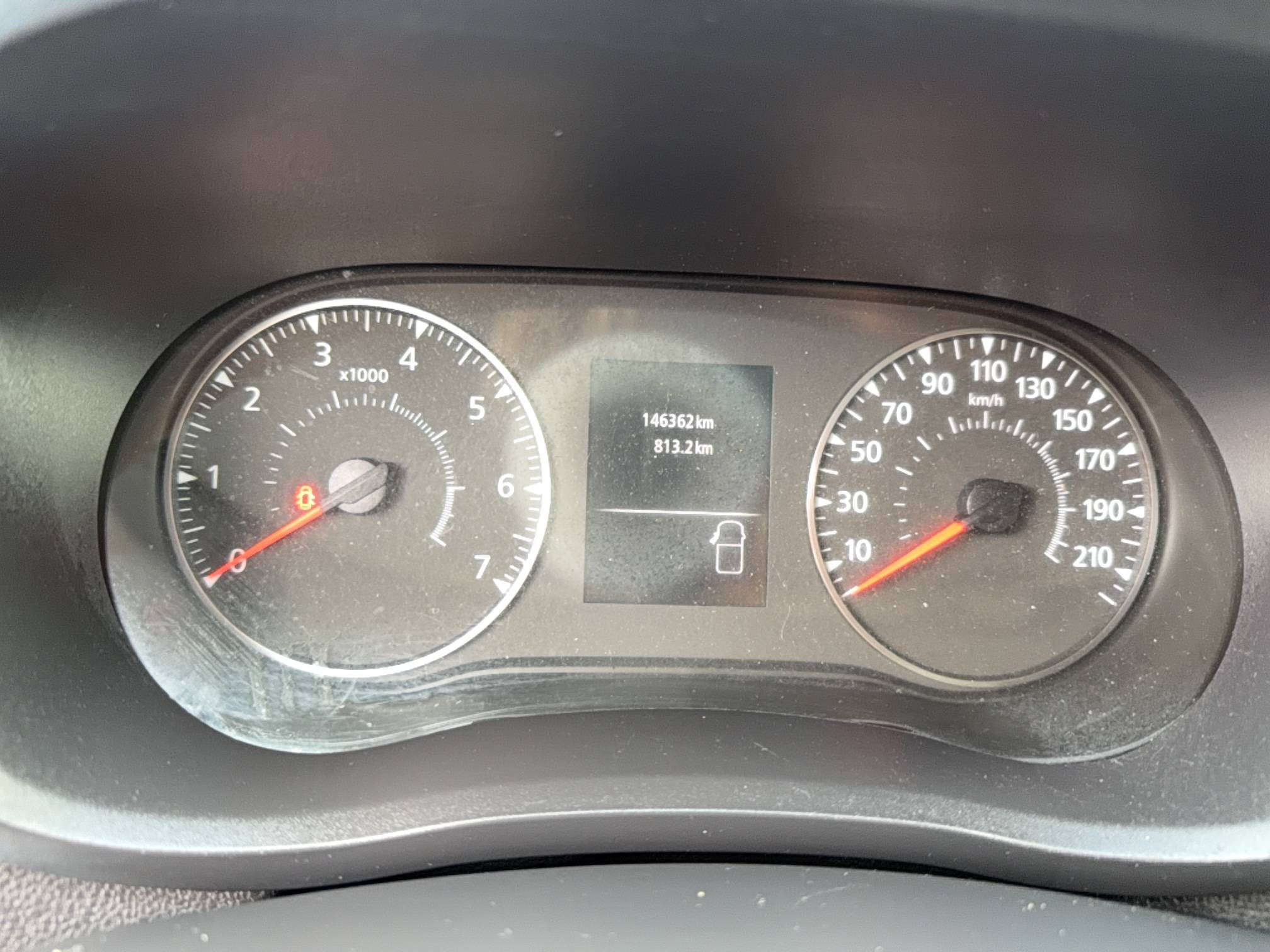 Vente en ligne Renault Master Fourgon MASTER FGN TRAC F3300 L2H2 DCI 135 au prix de 15 990 €